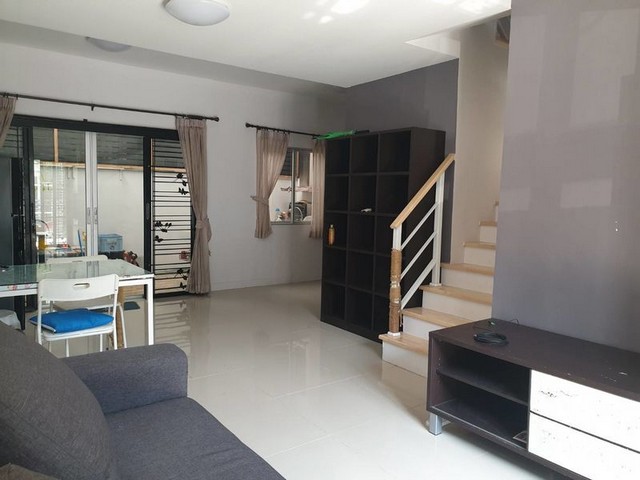 ทาวน์เฮาส์ - ใหญ่ขนาด 0 RAI 0 ngan 18 ตร.วา  3000000 BAHT   N I C E! นนทบุรี   